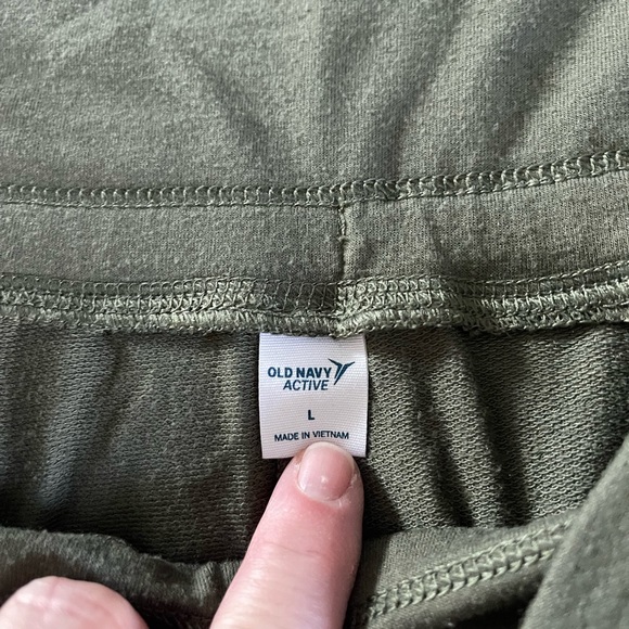 Old navy army green joggers with pockets. Size L - Picture 2 of 3